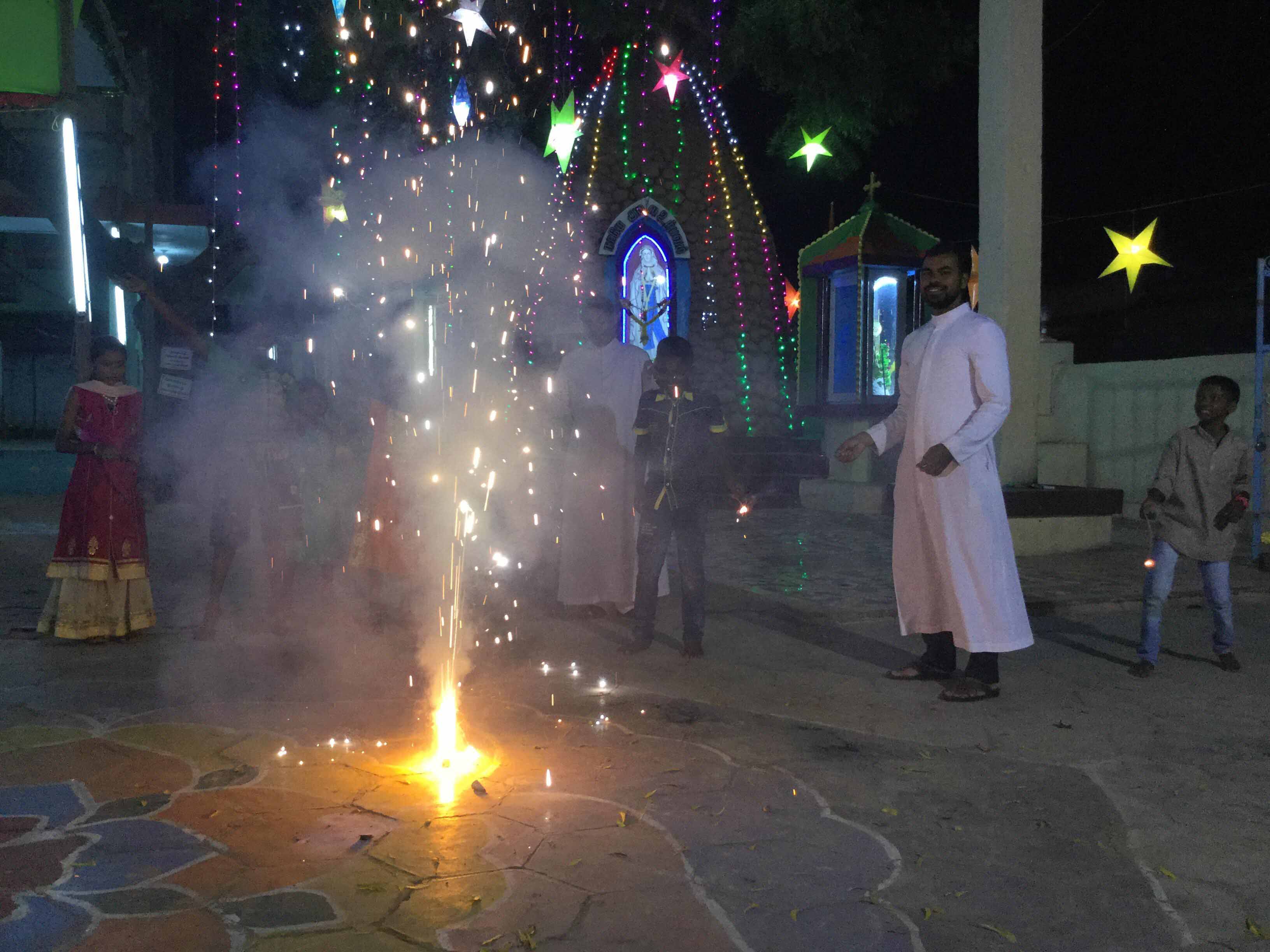 http://www.surandaianthoniyar.com